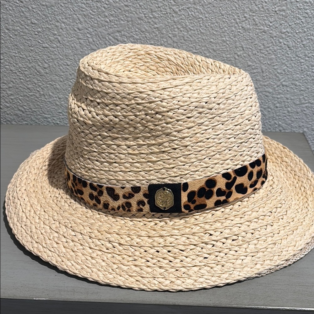 Elegant Straw Fedora with Animal Print Band
